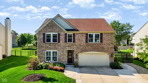 8615 Aberdeenshire Ct, Indianapolis, IN 46259