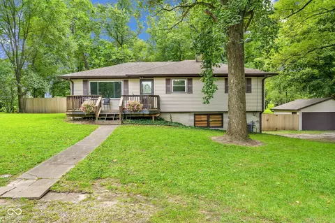 245 W Elm St, Jamestown, IN 46147