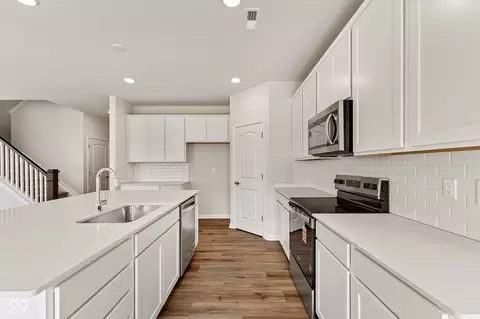 Kitchen - 2597 Pearson Pkwy, Plainfield, IN 46168 photo 2 of 4
