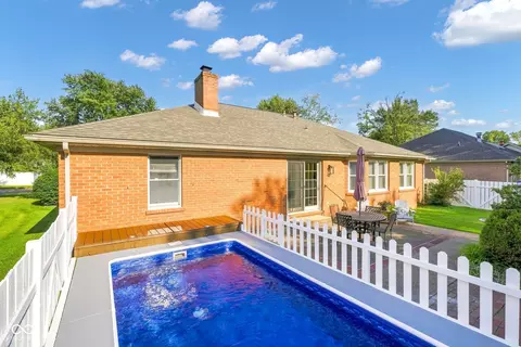 2611 Conestoga Ct, Newburgh, IN 47630