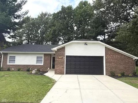 8104 Flat Branch Ct, Indianapolis, IN 46259