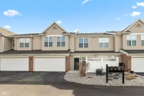 2218 Colfax Ln, Indianapolis, IN 46260