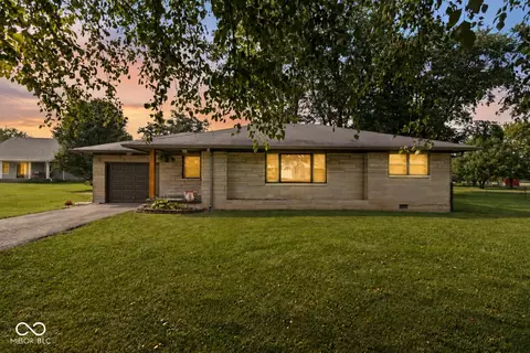 2209 S Miller Ave, Shelbyville, IN 46176