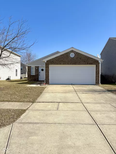 1735 Elijah Blue Dr, Greenwood, IN 46143