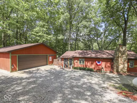 7629 Hummingbird Dr, Nineveh, IN 46164