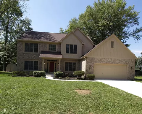 10350 Foxwood Dr W, Indianapolis, IN 46280