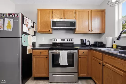 Kitchen - 5976 Marco St, Plainfield, IN 46168 photo 2 of 2