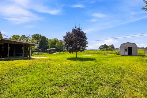 Exterior - 5628 Denois St, Columbus, IN 47201 photo 5 of 5