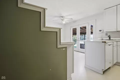 Entry Way - 5628 Denois St, Columbus, IN 47201 photo 1 of 2