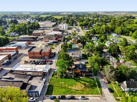 108 W 3rd St, Sheridan, IN 46069