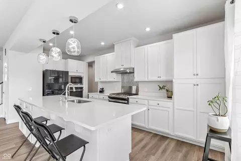 Kitchen - 2536 Dorset Dr, Plainfield, IN 46168 photo 1 of 12