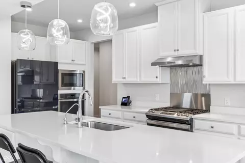 Kitchen - 2536 Dorset Dr, Plainfield, IN 46168 photo 4 of 12
