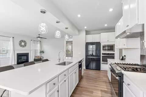 Kitchen - 2536 Dorset Dr, Plainfield, IN 46168 photo 7 of 12