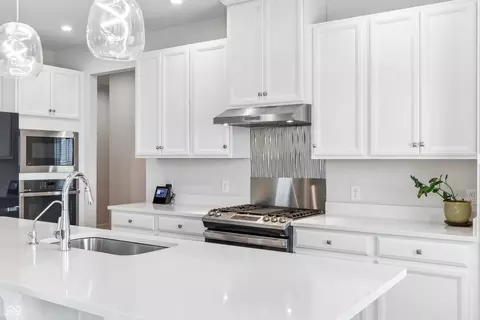 Kitchen - 2536 Dorset Dr, Plainfield, IN 46168 photo 3 of 12
