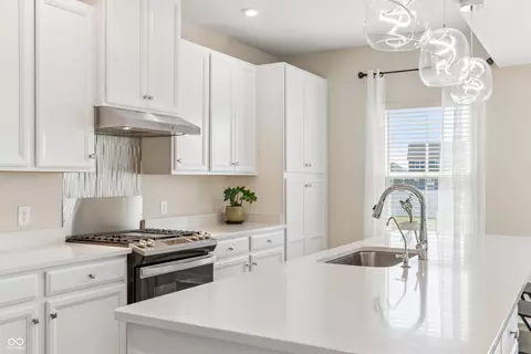 Kitchen - 2536 Dorset Dr, Plainfield, IN 46168 photo 9 of 12