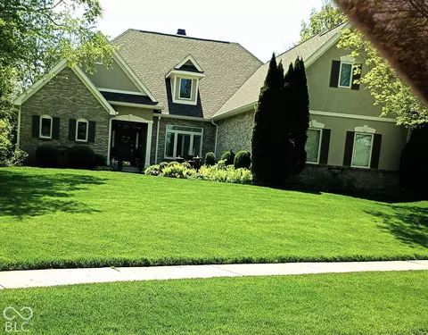 10224 Water Crest Dr, Fishers, IN 46038