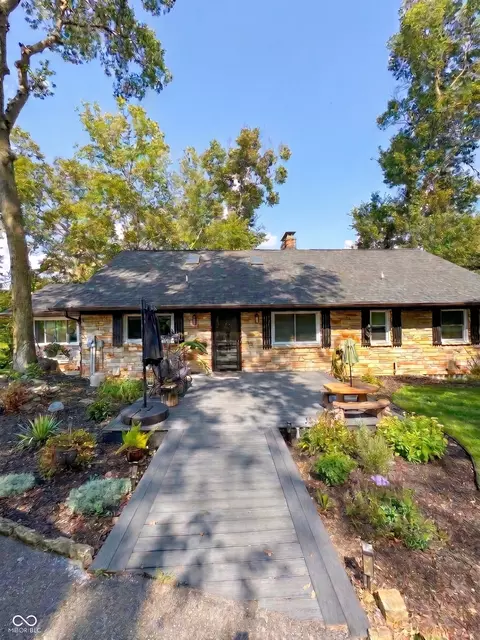 1265 N Morgantown Rd, Greenwood, IN 46142
