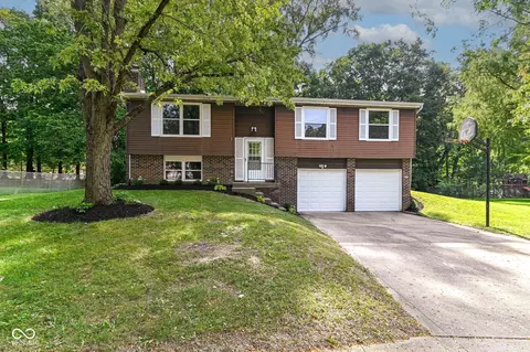9109 Thrushwood Ct, Indianapolis, IN 46250