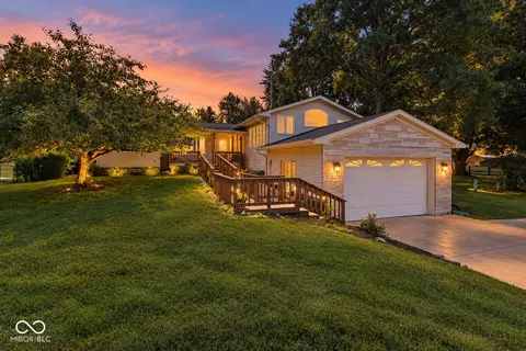 5329 W Smith Valley Rd, Greenwood, IN 46142