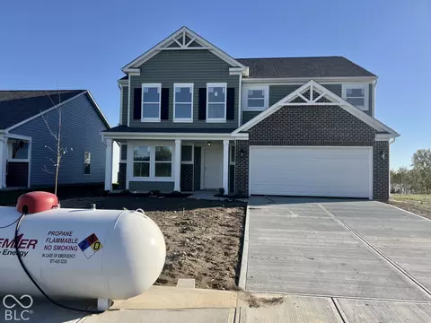 2356 N Liberty Lakes Dr, Greensburg, IN 47240