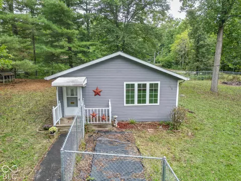 700 Latimer Dr, Nineveh, IN 46164