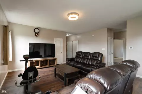 Living - 2291 Solidago Dr, Plainfield, IN 46168 photo 3 of 8