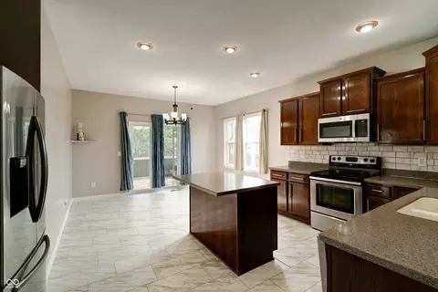 Kitchen - 2291 Solidago Dr, Plainfield, IN 46168 photo 1 of 6