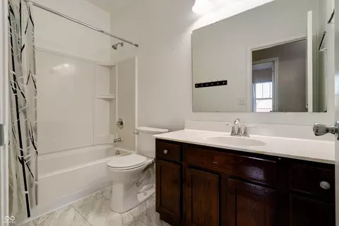 Bath - 2291 Solidago Dr, Plainfield, IN 46168 photo 1 of 5