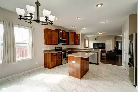 Kitchen - 2291 Solidago Dr, Plainfield, IN 46168 photo 3 of 6
