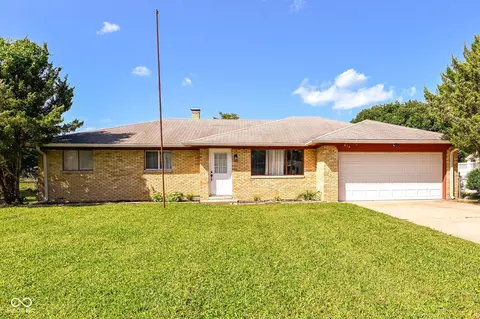 814 Heritage Ln, Anderson, IN 46013