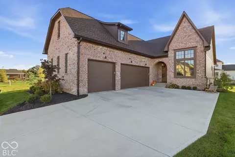 3588 Marketplace Ct, Zionsville, IN 46077
