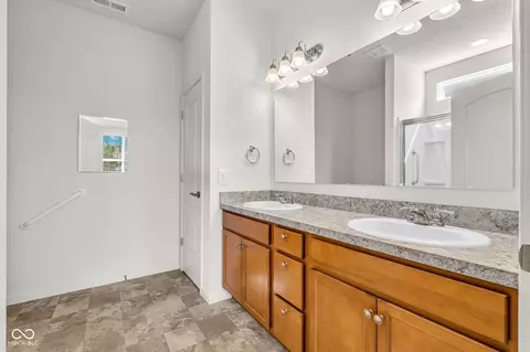 Bath - 4727 Lilac Dr, Plainfield, IN 46168 photo 1 of 3