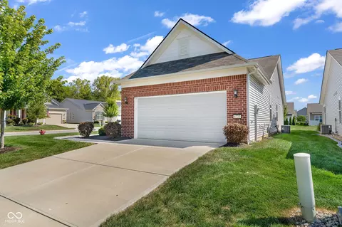 Exterior - 4727 Lilac Dr, Plainfield, IN 46168 photo 10 of 14