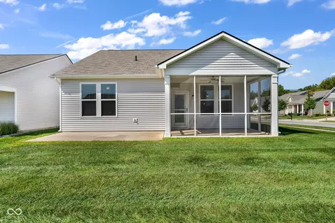 Exterior - 4727 Lilac Dr, Plainfield, IN 46168 photo 7 of 14