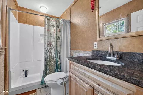 Bath - 3146 Market St, Pendleton, IN 46064 photo 1 of 4