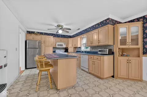 Kitchen - 3146 Market St, Pendleton, IN 46064 photo 2 of 5