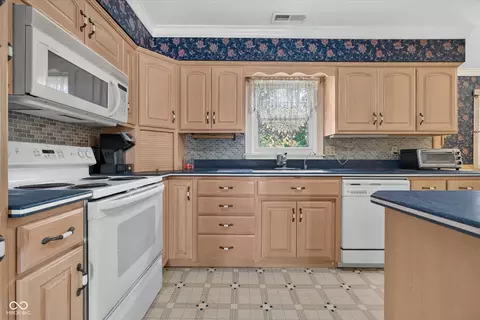 Kitchen - 3146 Market St, Pendleton, IN 46064 photo 1 of 5