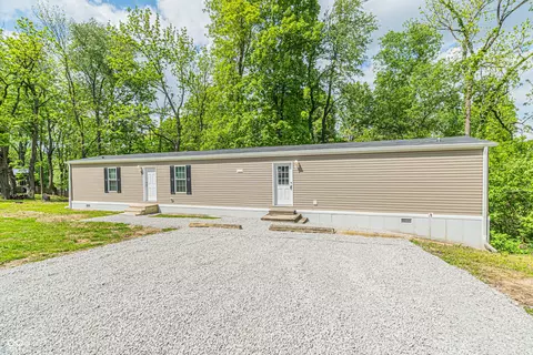 41 Lazy River Rd, Cloverdale, IN 46120