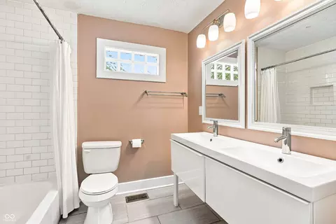 Bath - 952 Eastern Ave, Indianapolis, IN 46201 photo 2 of 2