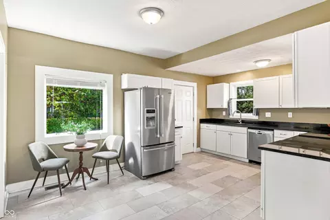 Kitchen - 952 Eastern Ave, Indianapolis, IN 46201 photo 1 of 4