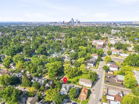 View/Area - 952 Eastern Ave, Indianapolis, IN 46201 photo 4 of 4