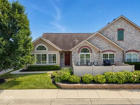 13899 Rue Charlot Ln, Mccordsville, IN 46055