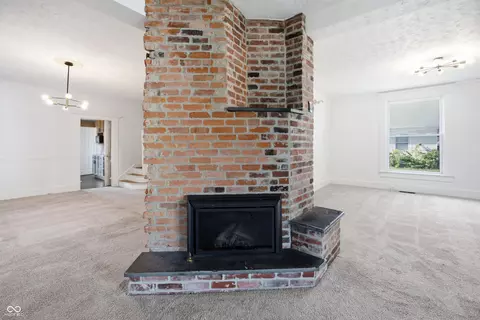 Living - 206 S Broadway St, Pendleton, IN 46064 photo 5 of 8