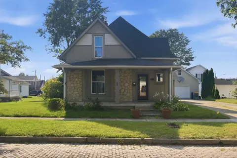 Exterior - 206 S Broadway St, Pendleton, IN 46064 photo 2 of 12