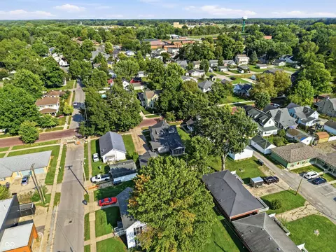 View/Area - 206 S Broadway St, Pendleton, IN 46064 photo 9 of 12