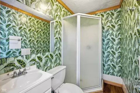 Bath - 206 S Broadway St, Pendleton, IN 46064 photo 3 of 3