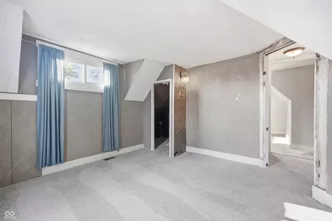 Bedroom - 206 S Broadway St, Pendleton, IN 46064 photo 6 of 13