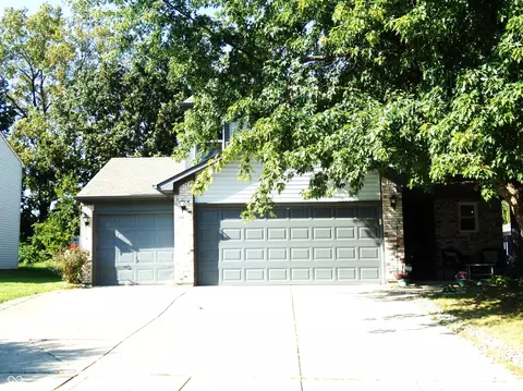 8922 Lighthorse Dr, Indianapolis, IN 46231