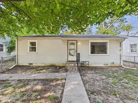 2608 E 7th St, Anderson, IN 46012