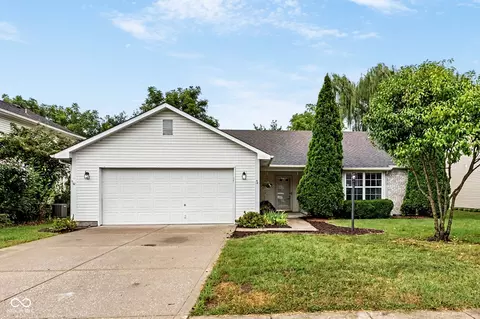 12124 Pepperwood Dr, Indianapolis, IN 46236